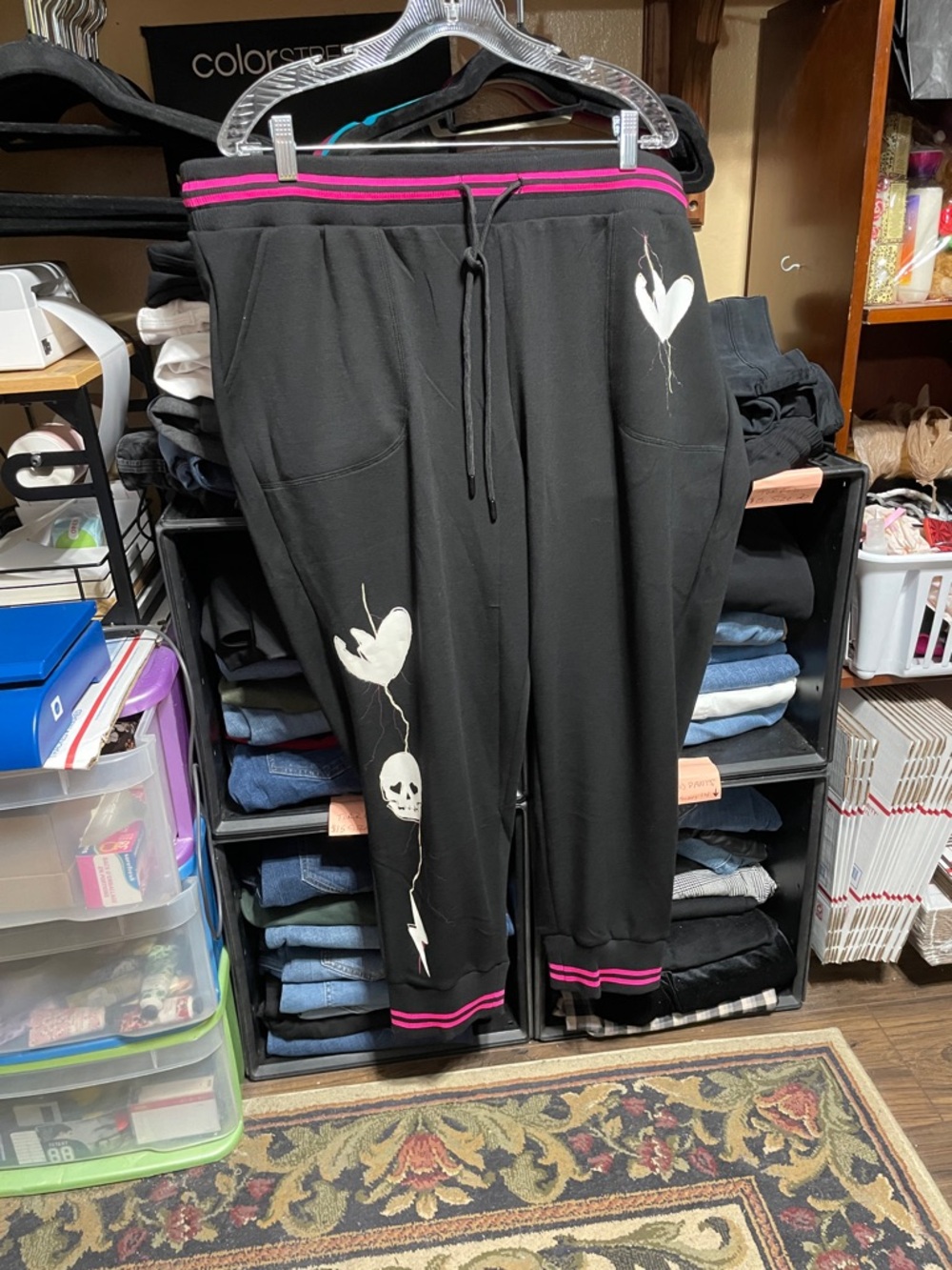 #336a misc sizes Torrid lovesick Sweatpants w/ cool Graphics & Pink Trim
